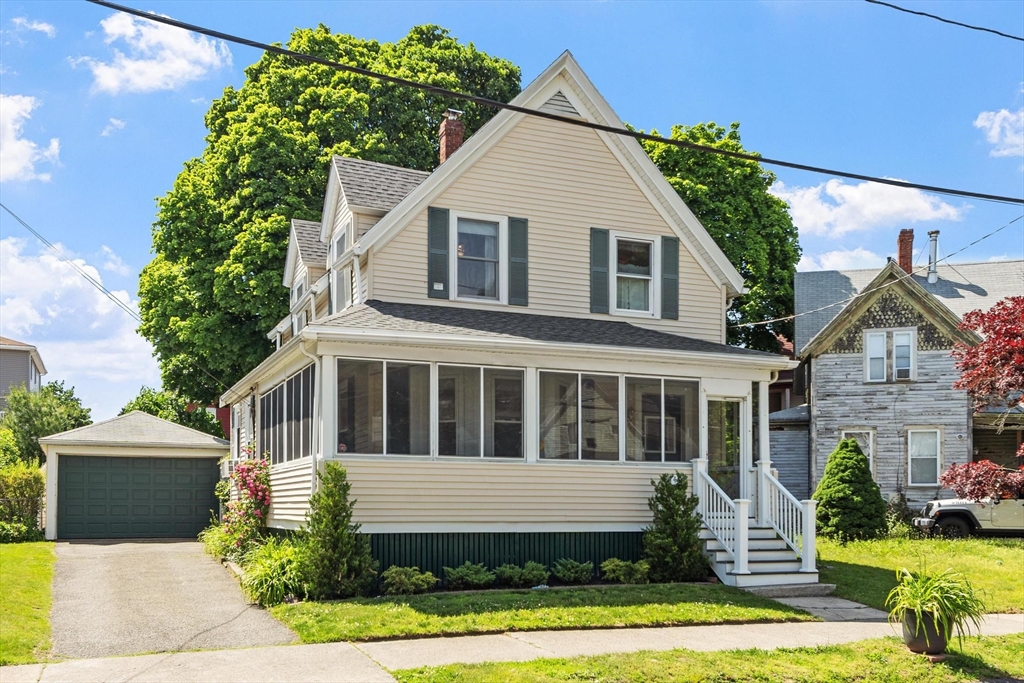 140 Lake View Ave in Lynn