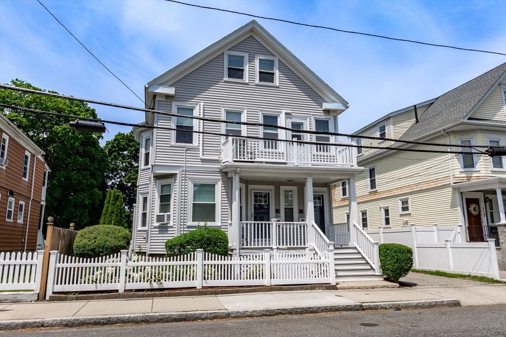 38-40 Cherry St in Medford