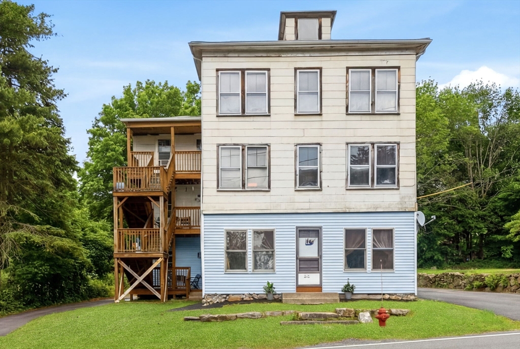 310 Blackstone St in Uxbridge