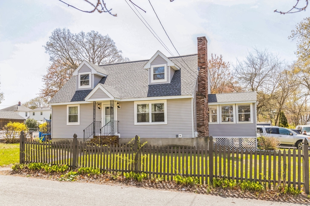 14 Greenville St in Billerica