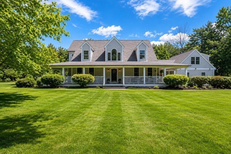 227 Eight Lots Rd in Sutton