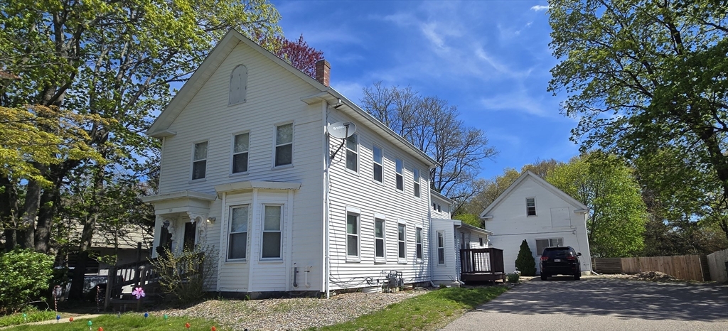380 Central St in Foxboro