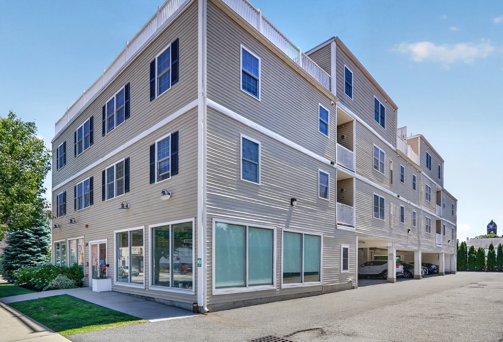 29 Spruce St #42 in Waltham