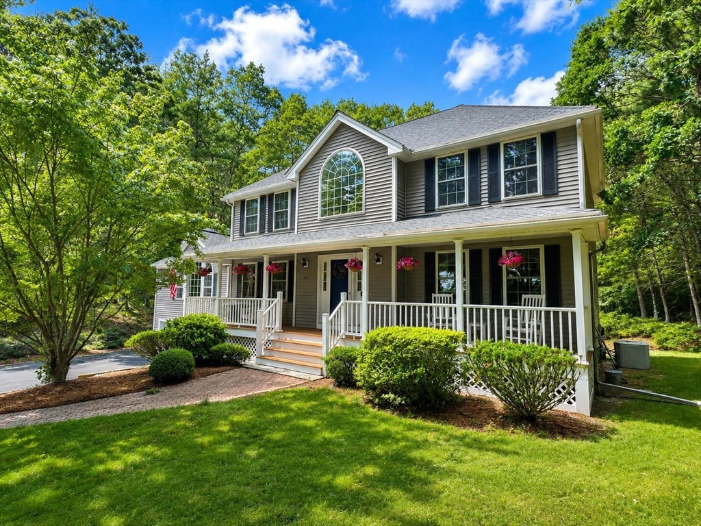 20 Emerald St in Tyngsboro
