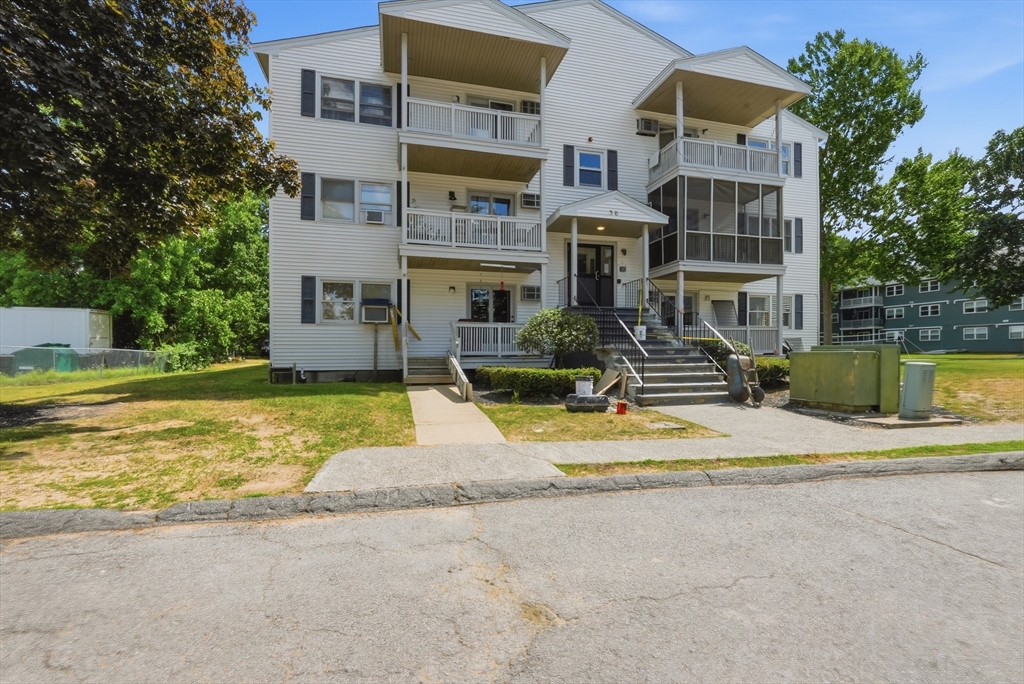 30 Abbey Rd #102 in Leominster