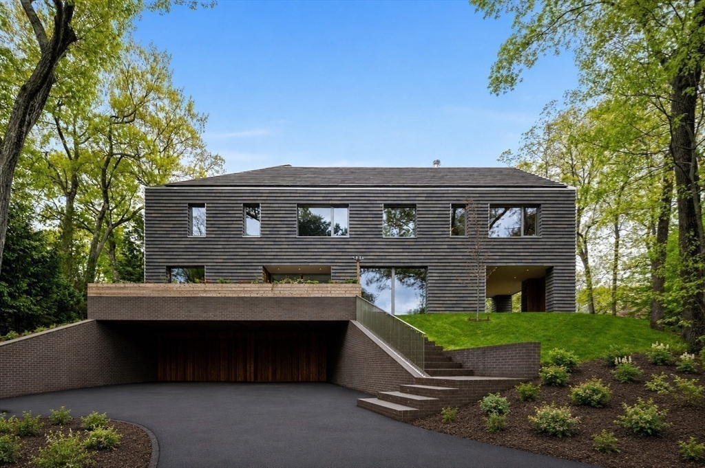 45 White Oak Rd in Wellesley Hills