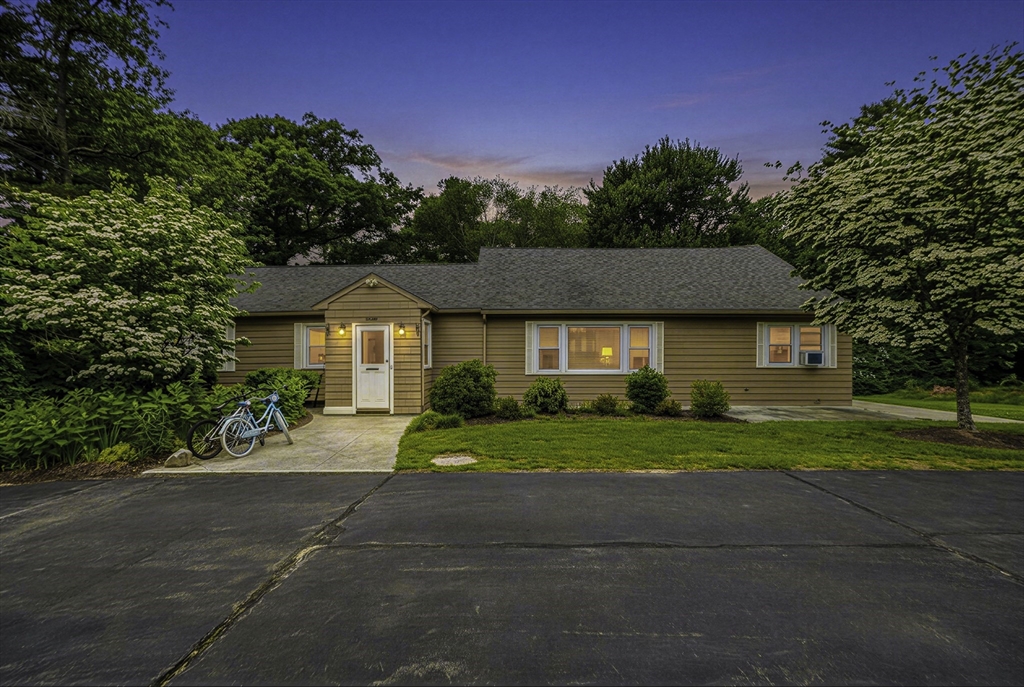 90 Glenview St in Upton