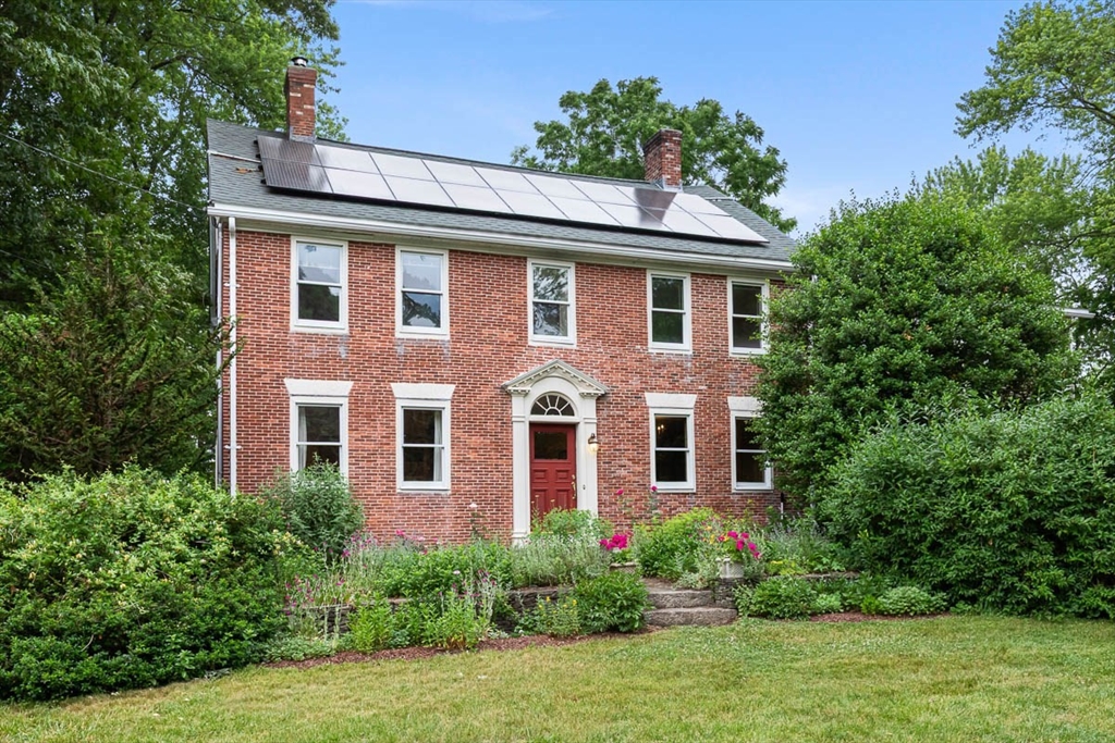 462 Ledge in Seekonk