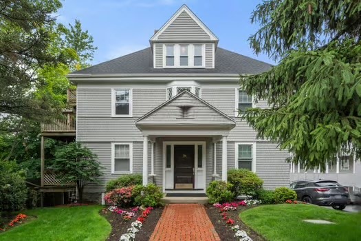 36 Cummings Rd #4 in Brighton