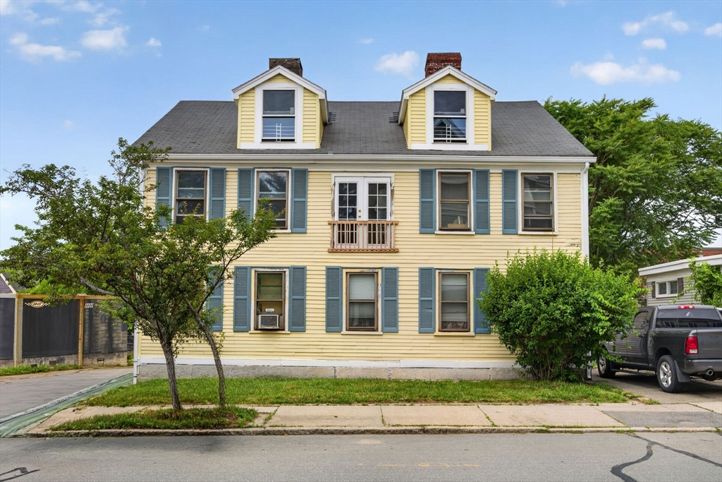 328-330 Cabot St in Beverly