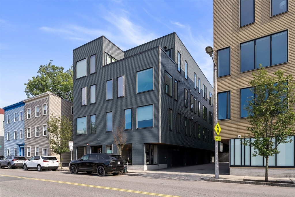 537 E 1st Street #6 in Boston