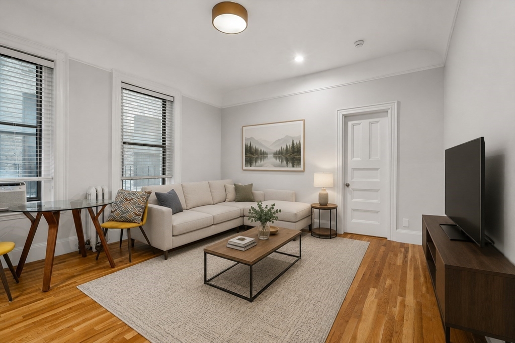 362-366 Commonwealth Ave #4C in Boston