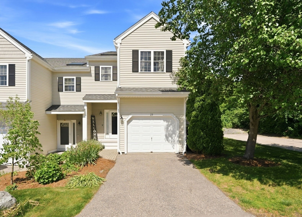 23 Azalea Ln #23 in Grafton