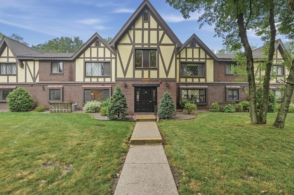 14 Royal Lake Drive #1 in Braintree