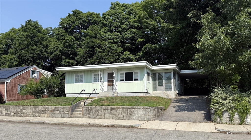 36 Fifth Avenue in Lowell