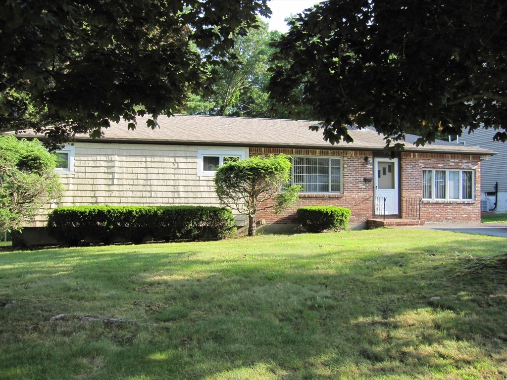 15 Lilian Road in Framingham