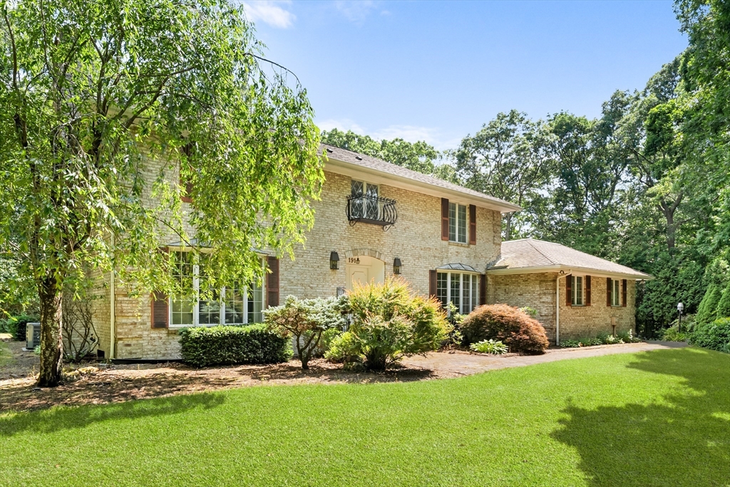 191 Fairway Drive in Seekonk