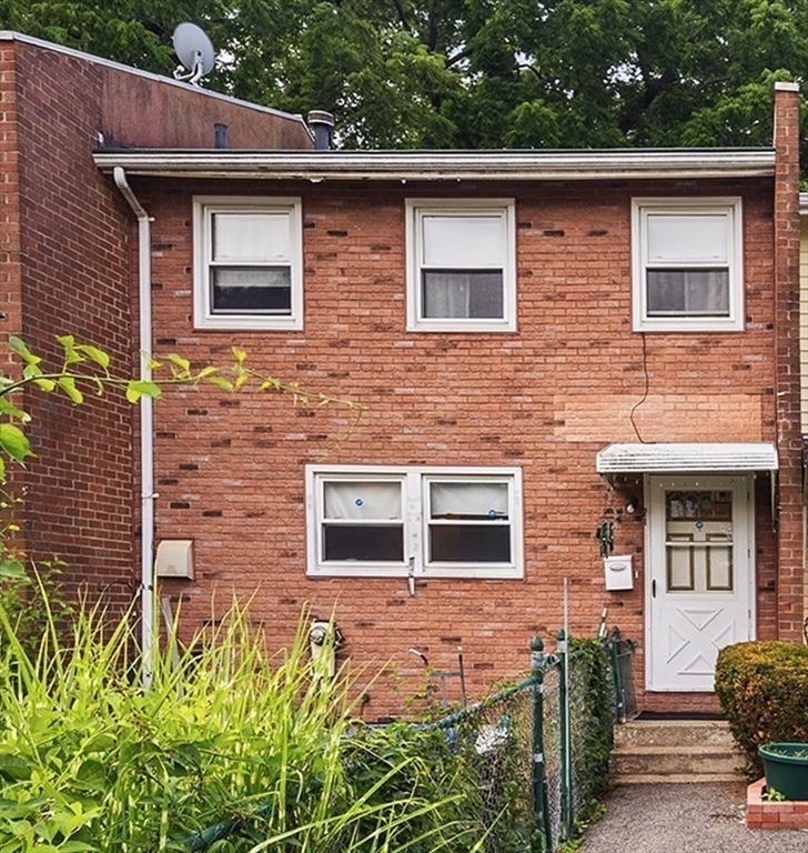 21 Hilton Ter in Roxbury