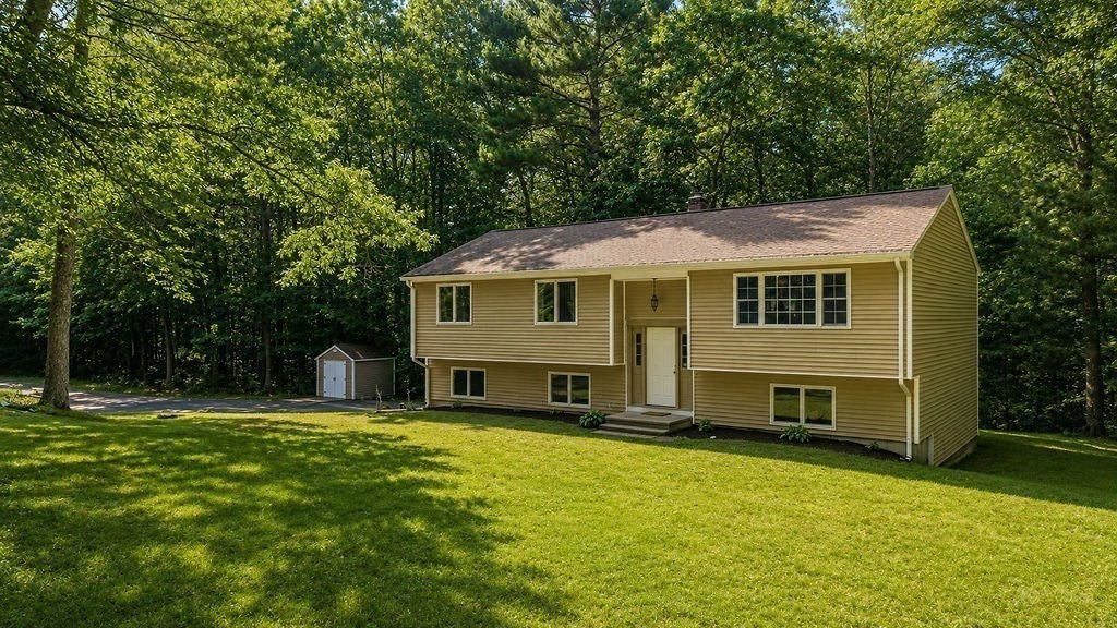 166 School St in Rehoboth