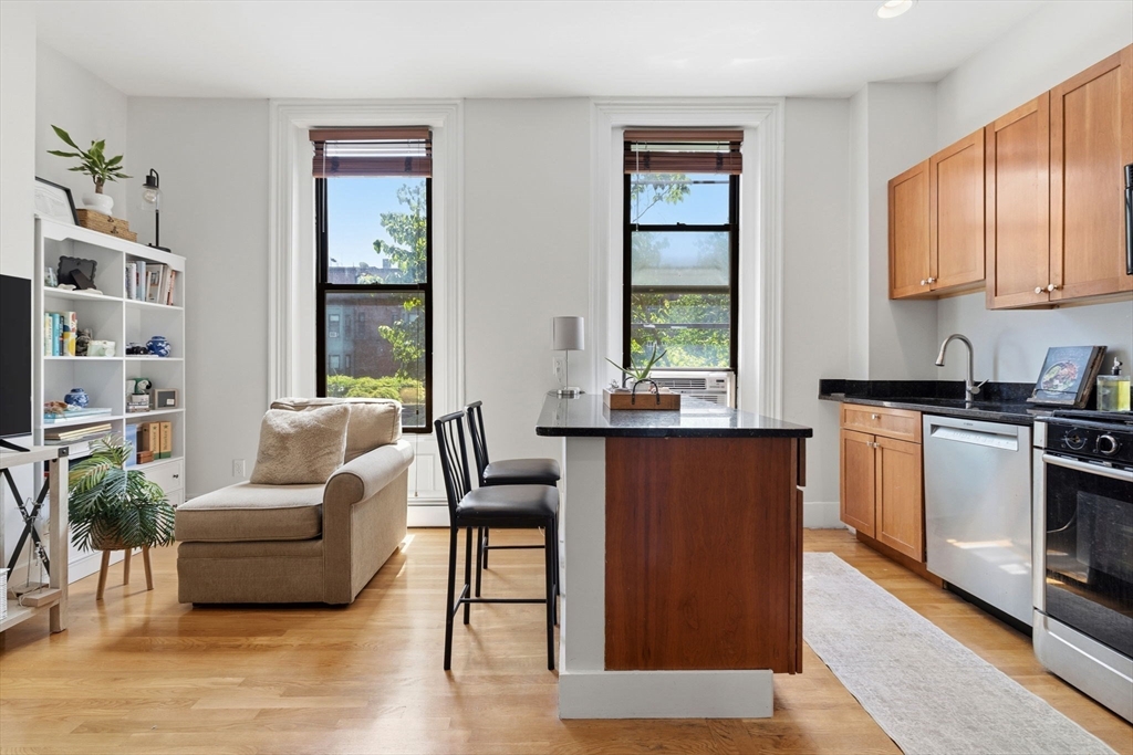 32 Yarmouth St #2 in Boston