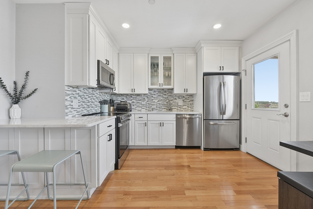 214-216 E Eagle St #5 in Boston