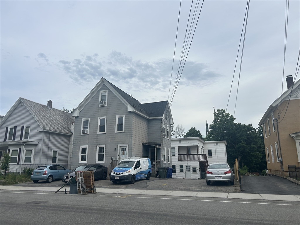 105 Spruce Street in Leominster