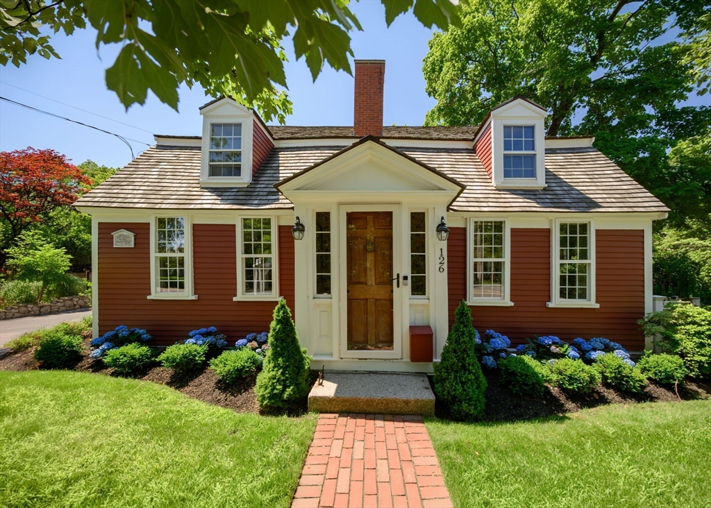 126 South Street in Hingham