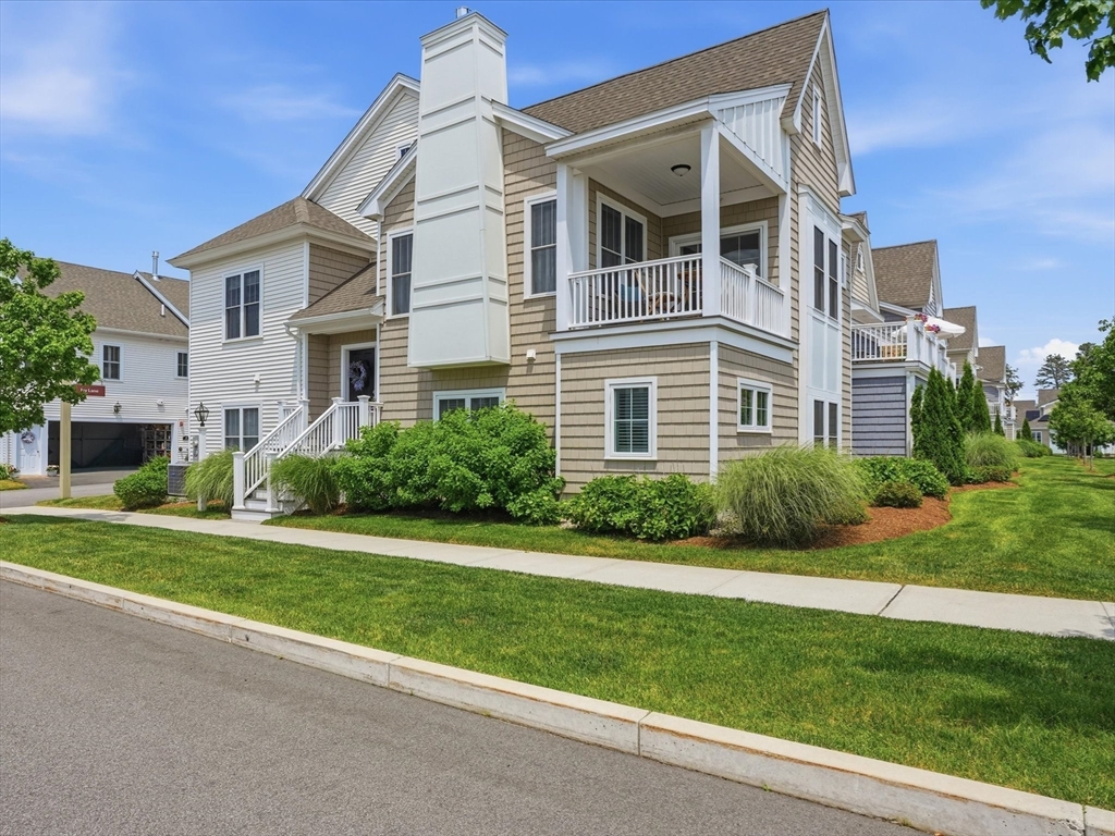 2 Blackberry Ln in Plymouth