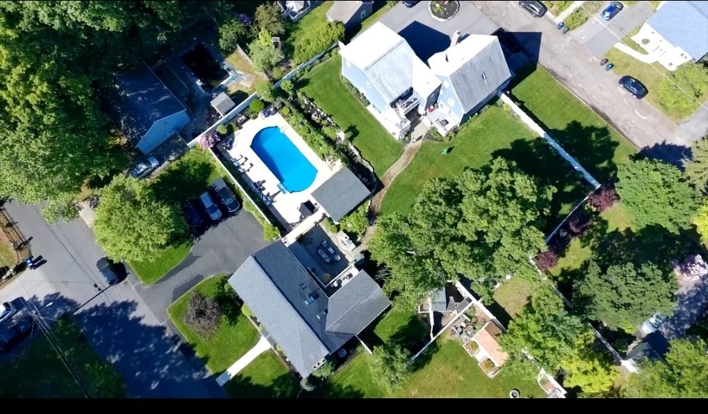 10 Dean St & 29 Bennett St in Hudson