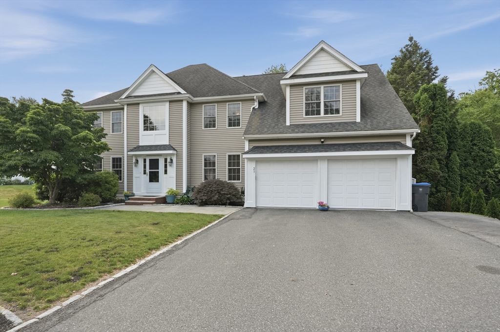 21 Manchester Pl in Natick