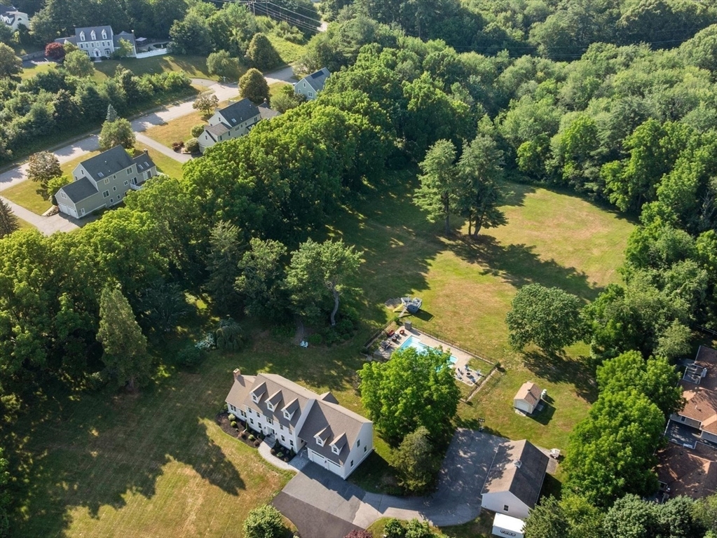 6 Warburton Lane in Westborough