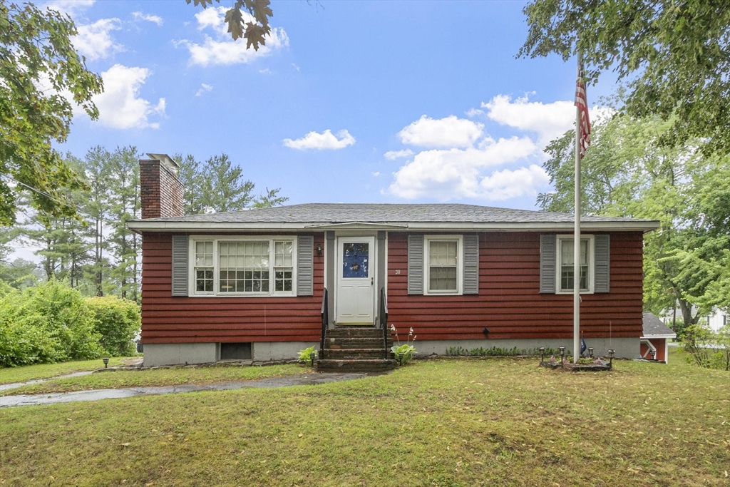 30 Dunshire Drive in North Chelmsford