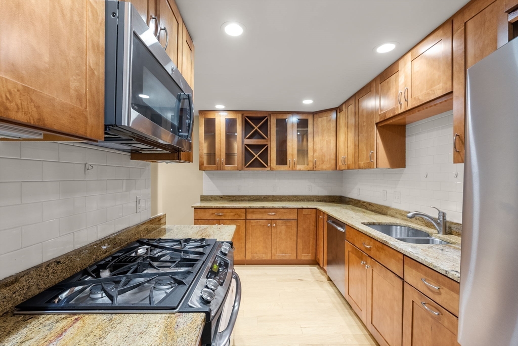 24 N Stone Mill Dr #1112 in Dedham