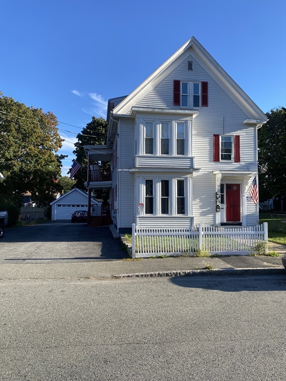 236 Market St in Brockton
