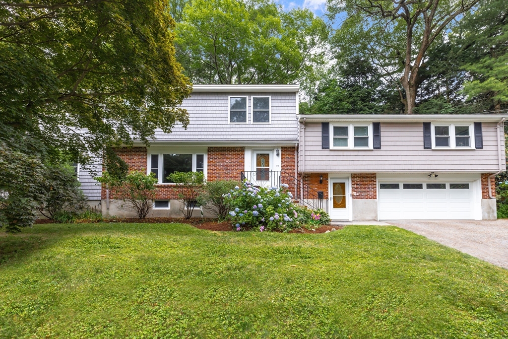 22 Bracebridge Road in Newton Center