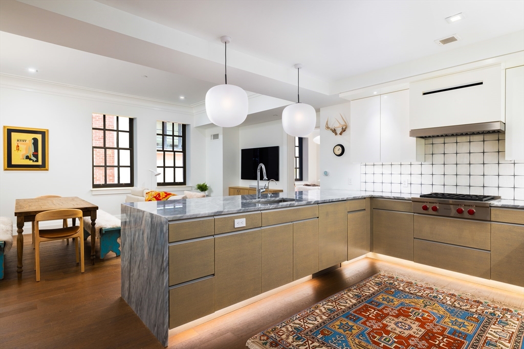 45 Temple St #212 in Boston