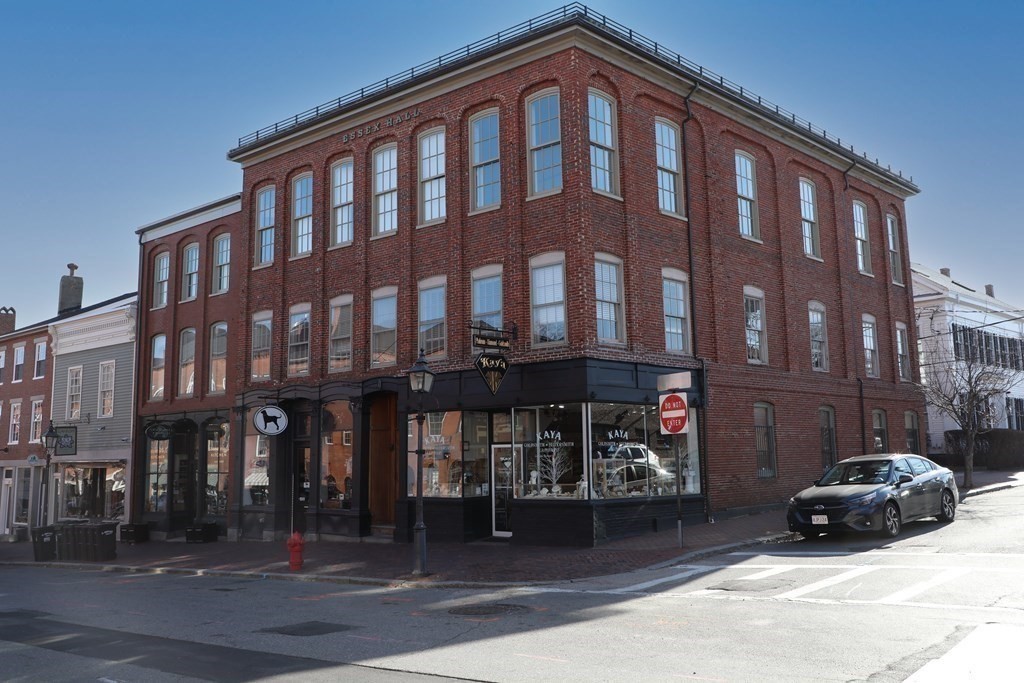 39 State St #4 in Newburyport
