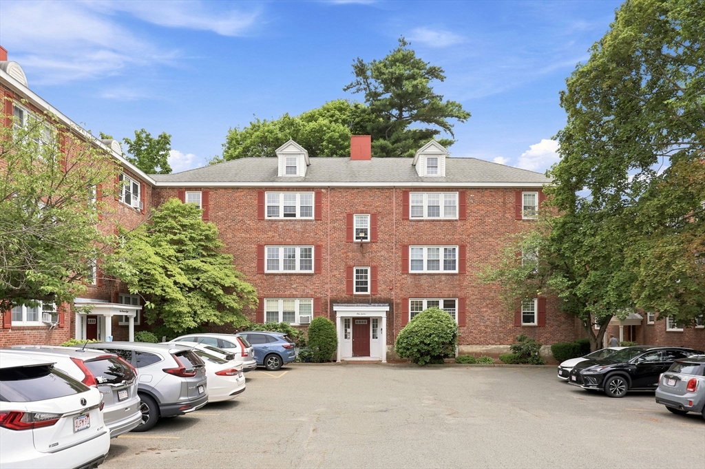 112 Maple St #4 in Malden