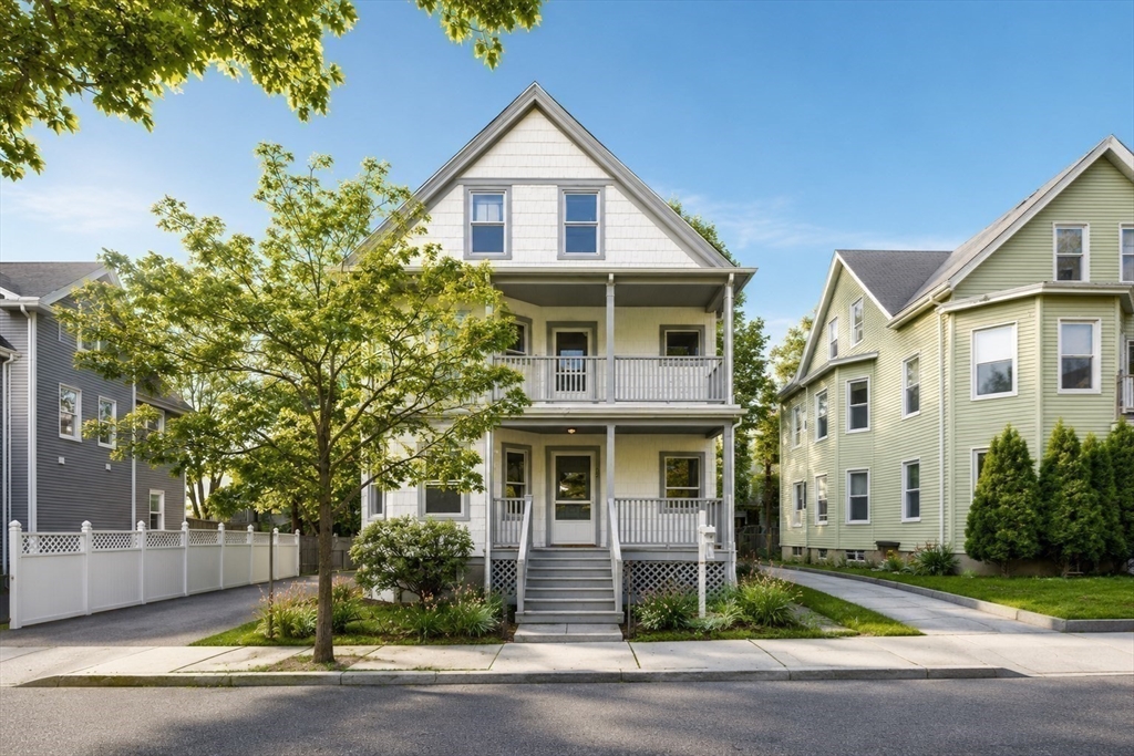 29-31 Victoria St in Somerville