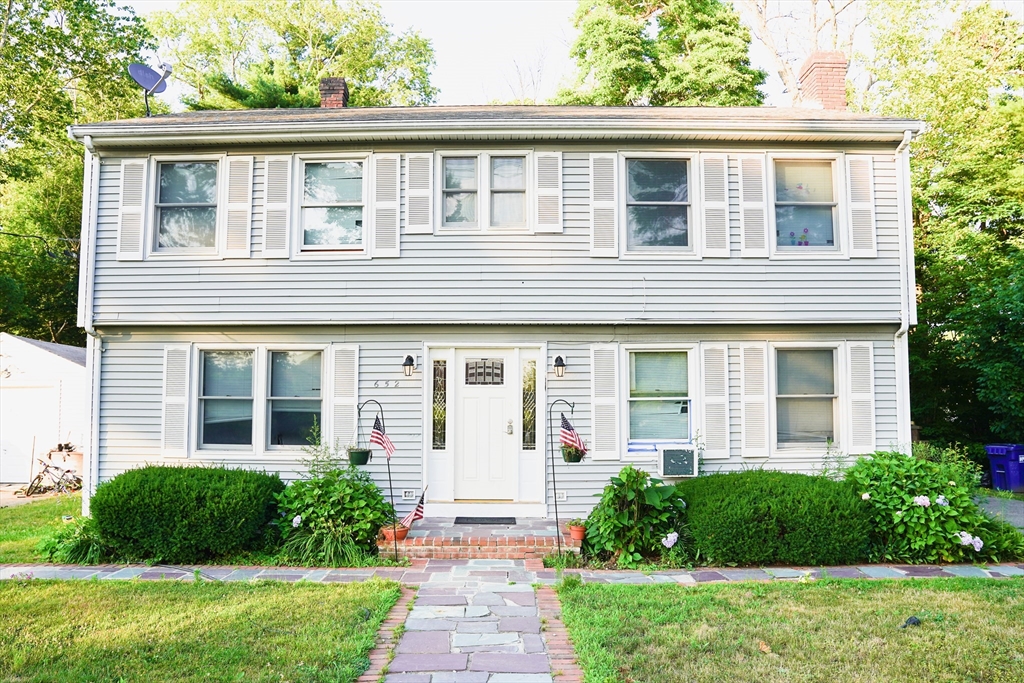 652 Oak St in East Bridgewater