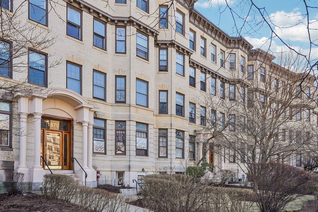 1870 Commonwealth Ave #1 in Brighton