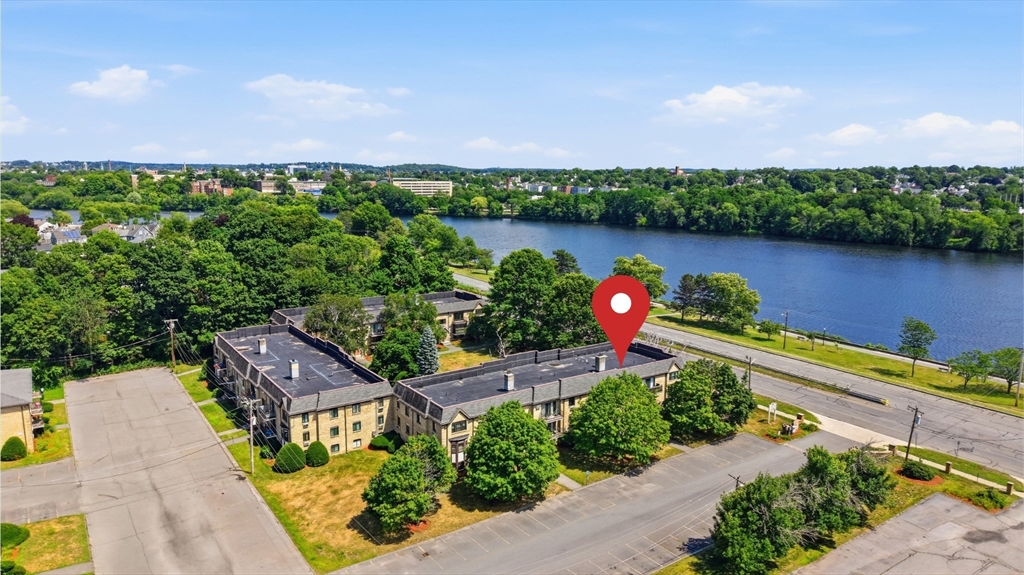 303 Pawtucket Blvd #14 in Lowell