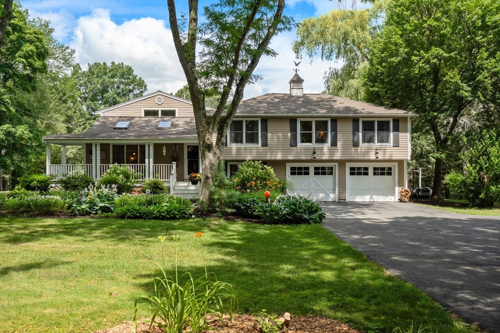 175 Pelham Island Road in Wayland