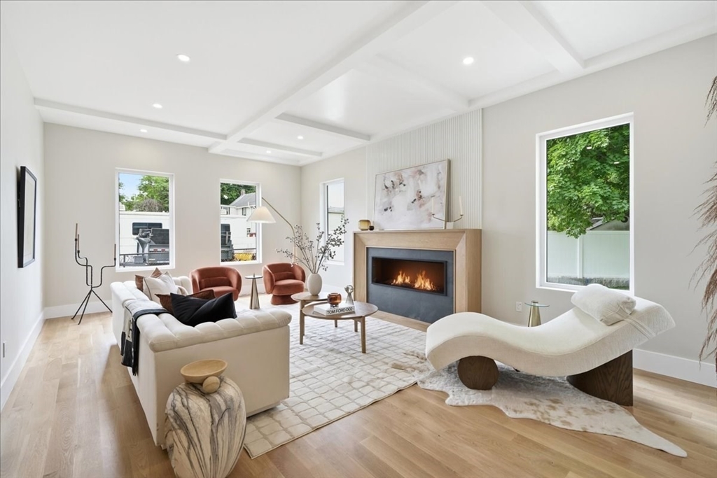 262 River St in West Newton