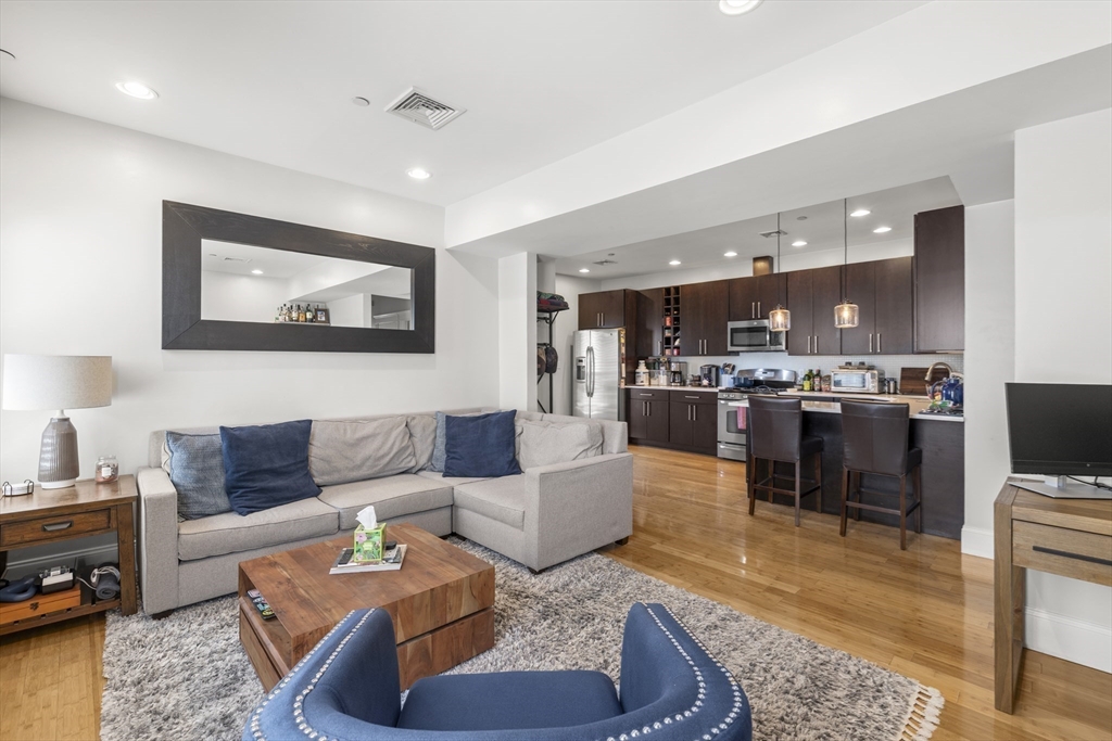 101 Old Harbor St #3 in Boston