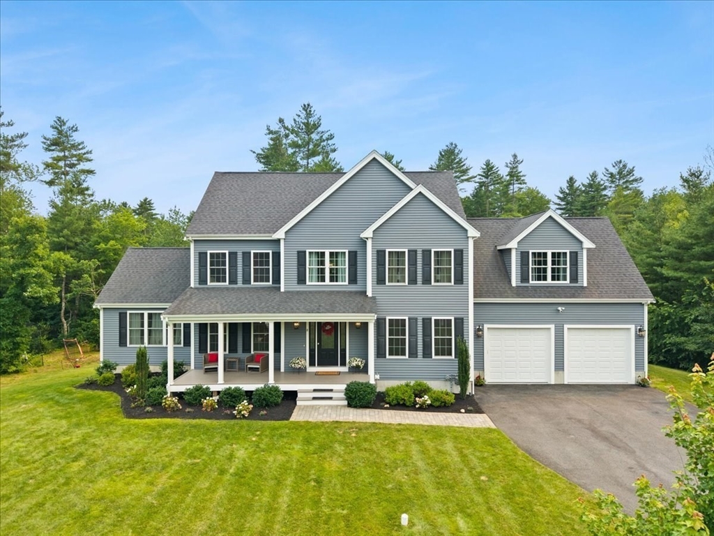 8 Paddock Cir in Middleboro
