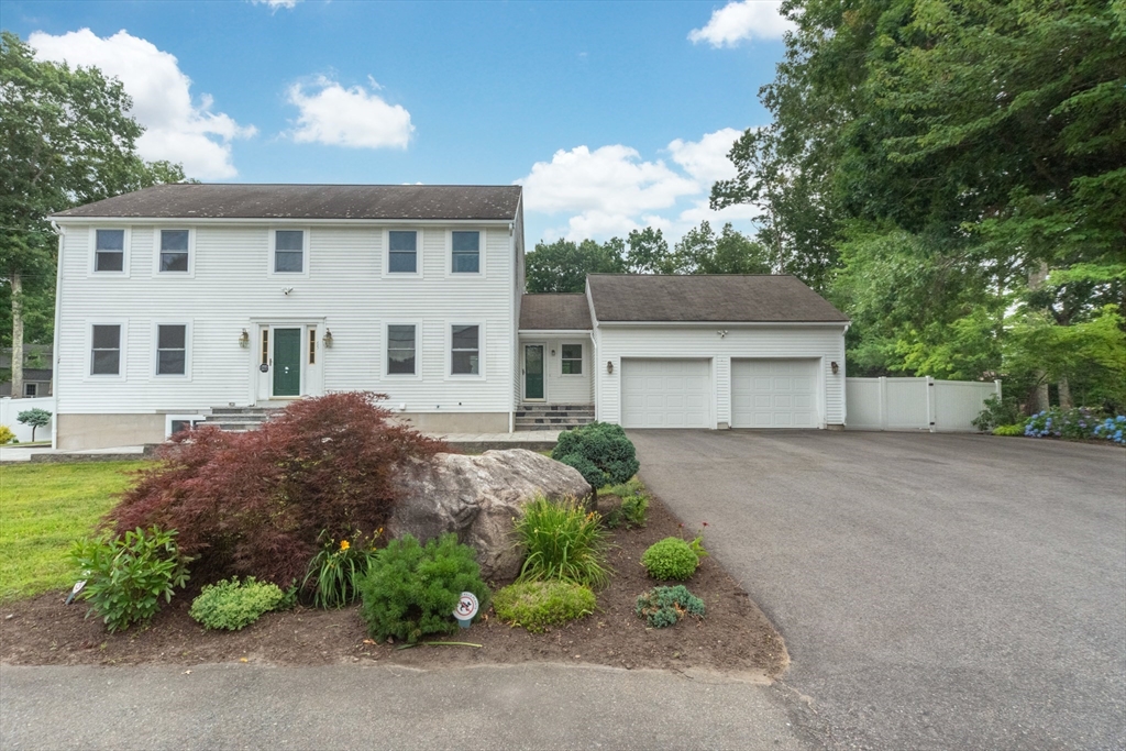65 Tiffany Dr in Randolph