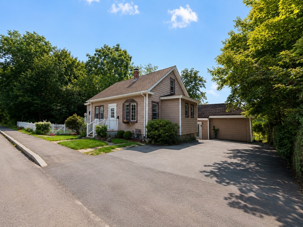 230 Main St in North Chelmsford