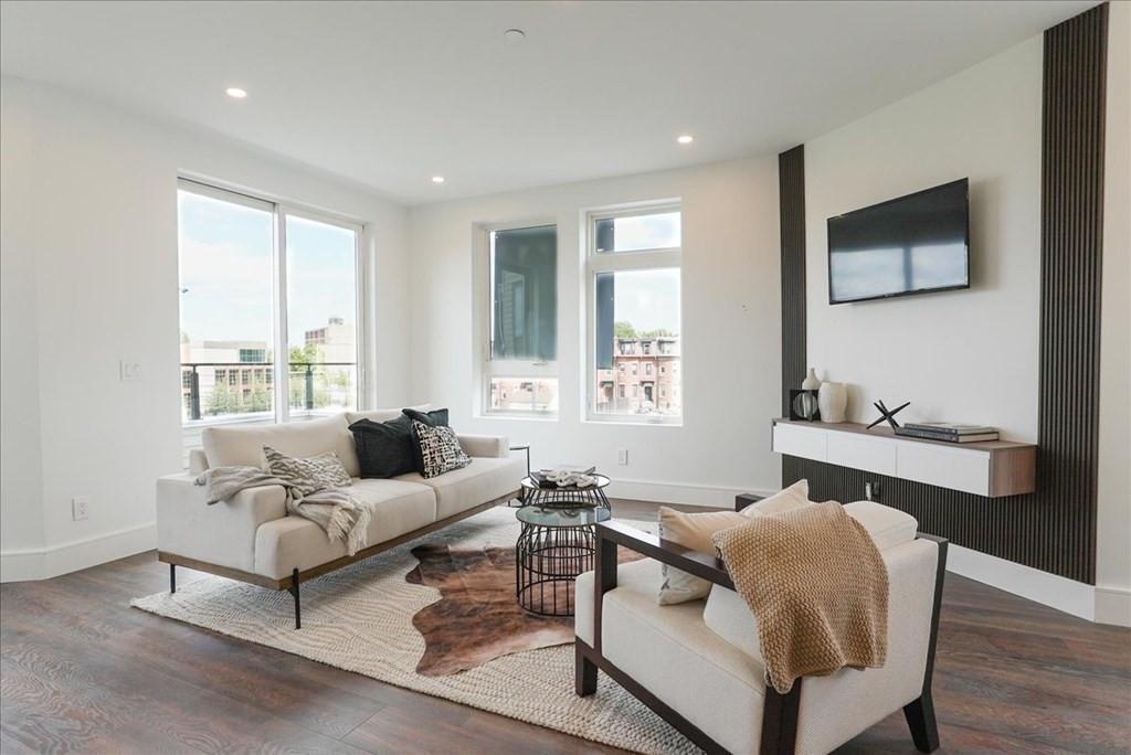29 Woodford St #2 in Dorchester