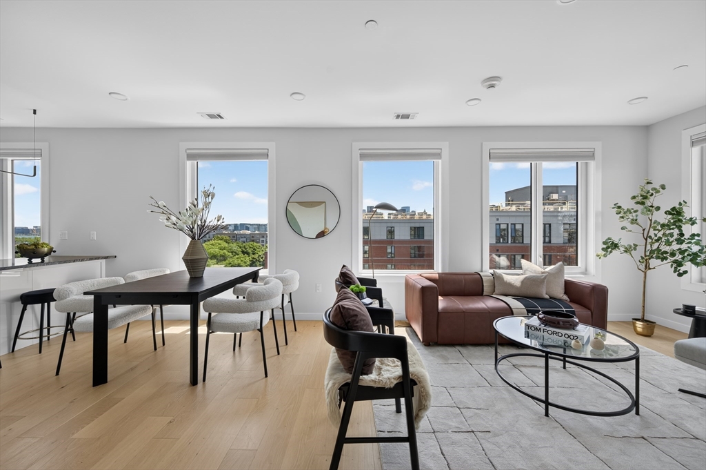 2-10 Maverick Sq #PH605 in Boston